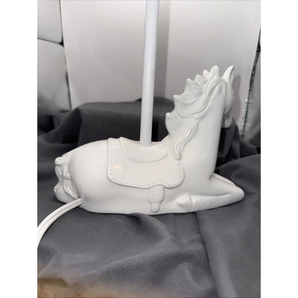 Circo Carousel White Horse Lamp WITHOUT SHADE - Tested Works